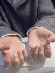 -UGIRL有个美甲