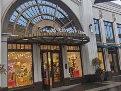-lululemon(比斯特购物村店)