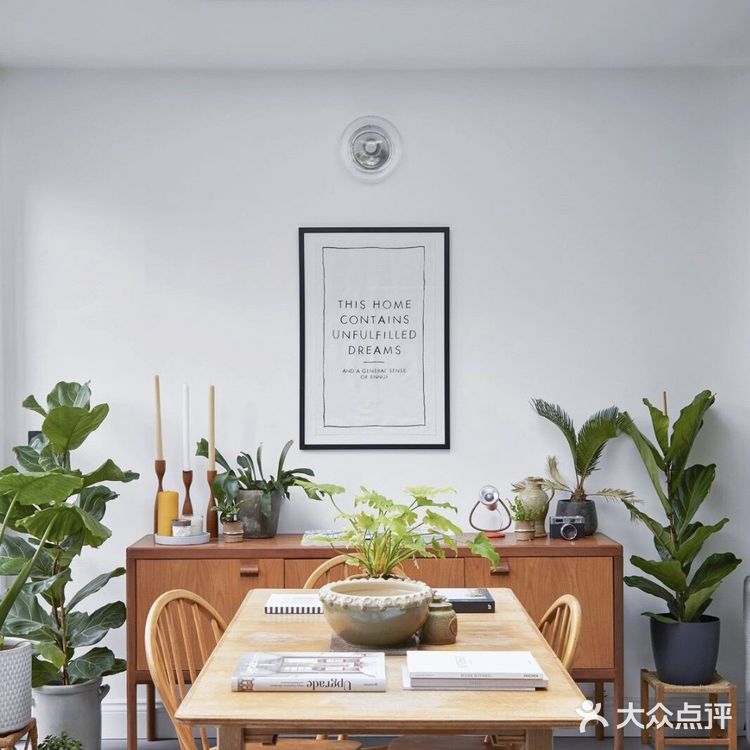 黑框门➕玻璃天窗，把厨餐厅装成花园咖啡馆！