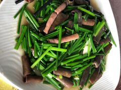 韭菜炒海肠-华圆美食