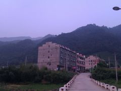 -安吉龙王山峡谷漂流