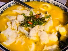 酸菜鱼-食尚胡桃音乐酒馆(滨海店)