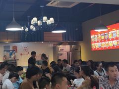 -汇吃汇喝美食街(上海建发浦悦荟广场店)