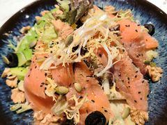 烟熏三文鱼杂菌沙拉-BE BRIGHT KITCHEN(正佳广场店)