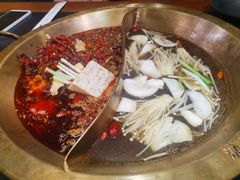 -沸炉重庆老火锅(军事博物馆店)