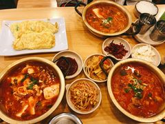 猪颈肉泡菜汤-金北顺大锅家(신사본점)