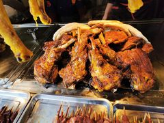 烤羊腿-艾力江和田馕坑烤肉店