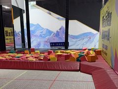 -嗨马乐动室内潮玩运动·团建·轰趴·桌游(南丰汇店)