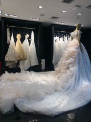 点击看大图 -GRACE KELLY婚纱与礼服(北京店)