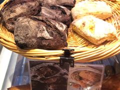 -巴黎贝甜(大宁国际商业广场店)