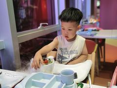 -水桶王国主题餐厅·聚会·生日派对·亲子活动·家庭套餐(亚龙湾希尔顿店)