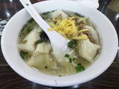 -笑来喜馄饨小笼工坊(通扬路店)