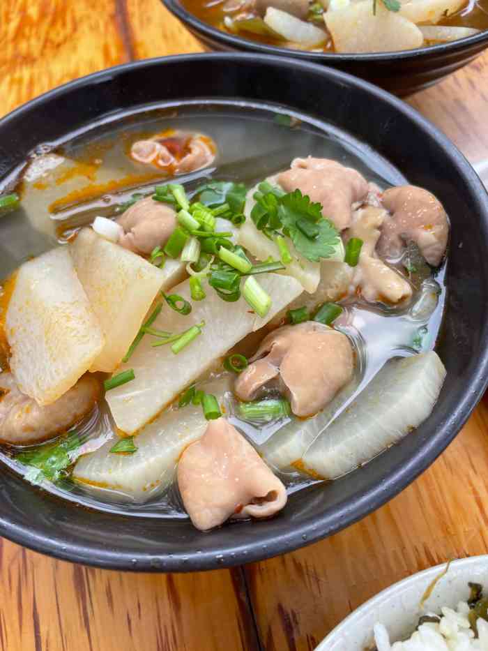 雍记南部肥肠干饭(长兴街店)-"位置在中环路交大路段锦西花园(北区)