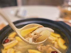 槟郎花椰炖老鸡汤-香香海南菜餐厅