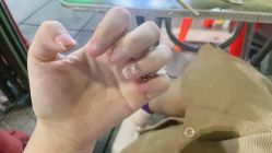 -花岐款式专研健康美甲沙龙