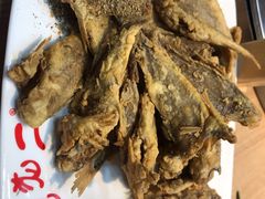 干炸小黄鱼-屯老二农家铁锅炖·行业领军者(梅江店)