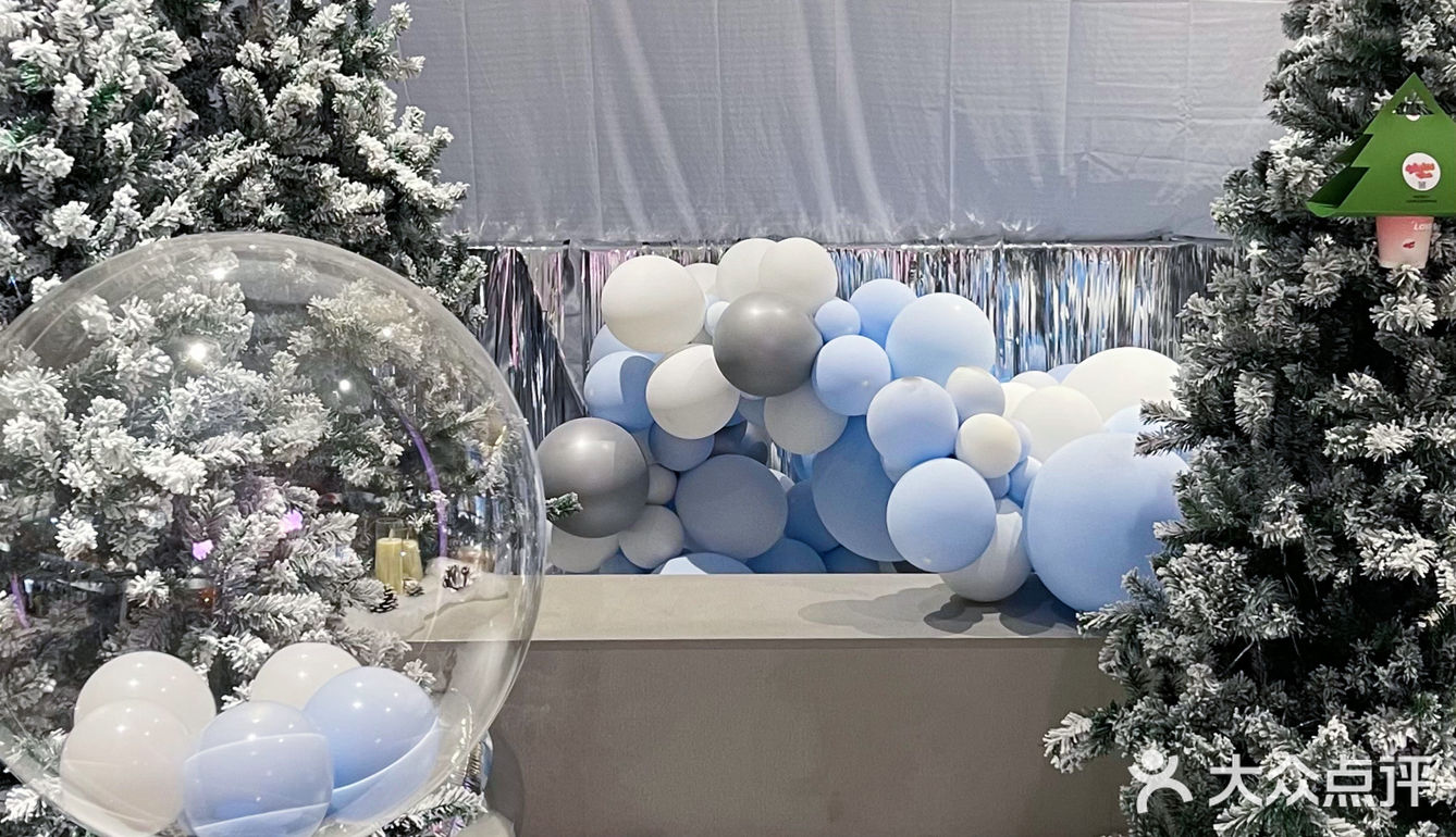 顺德的咖啡厅也太浪漫了🎄谁能不爱这圣诞氛围呢