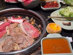 -梨花自助烤肉(西三旗万象汇黑金店)