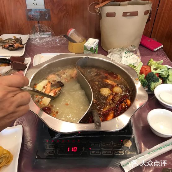 妙味香鲜牛肉海鲜美蛙鱼自助火锅(集美店)