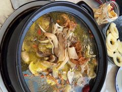 -蘑统田下·野生菌火锅