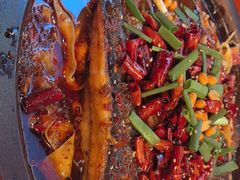 -鸣记脆皮烤鱼·海鲜烤鱼(三八广场店)