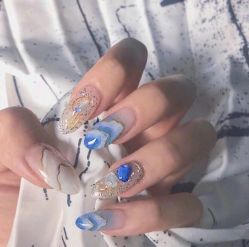 -AKIRA 安久日式美甲美睫