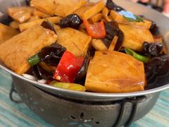 -自游人·美食一楼