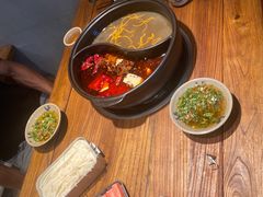 -郑记·古法黑砂锅串串(龙泉店)