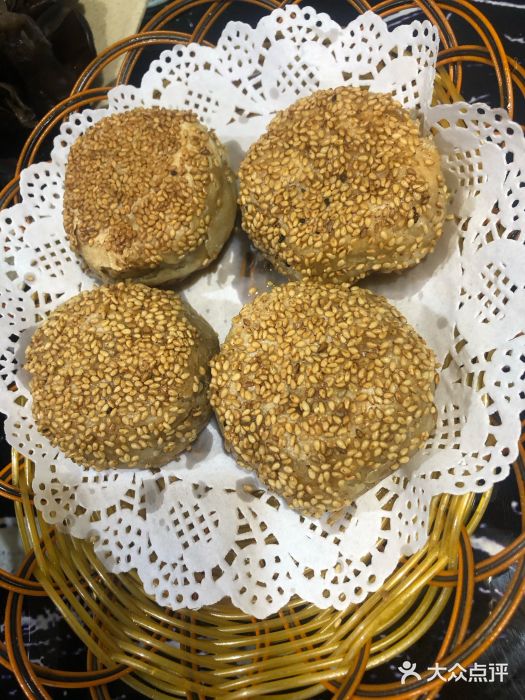 牛九铜火锅图片