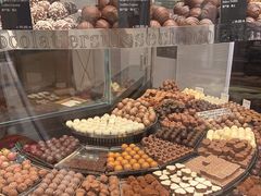 -Laderach 莱德拉(上海环贸iapm店)