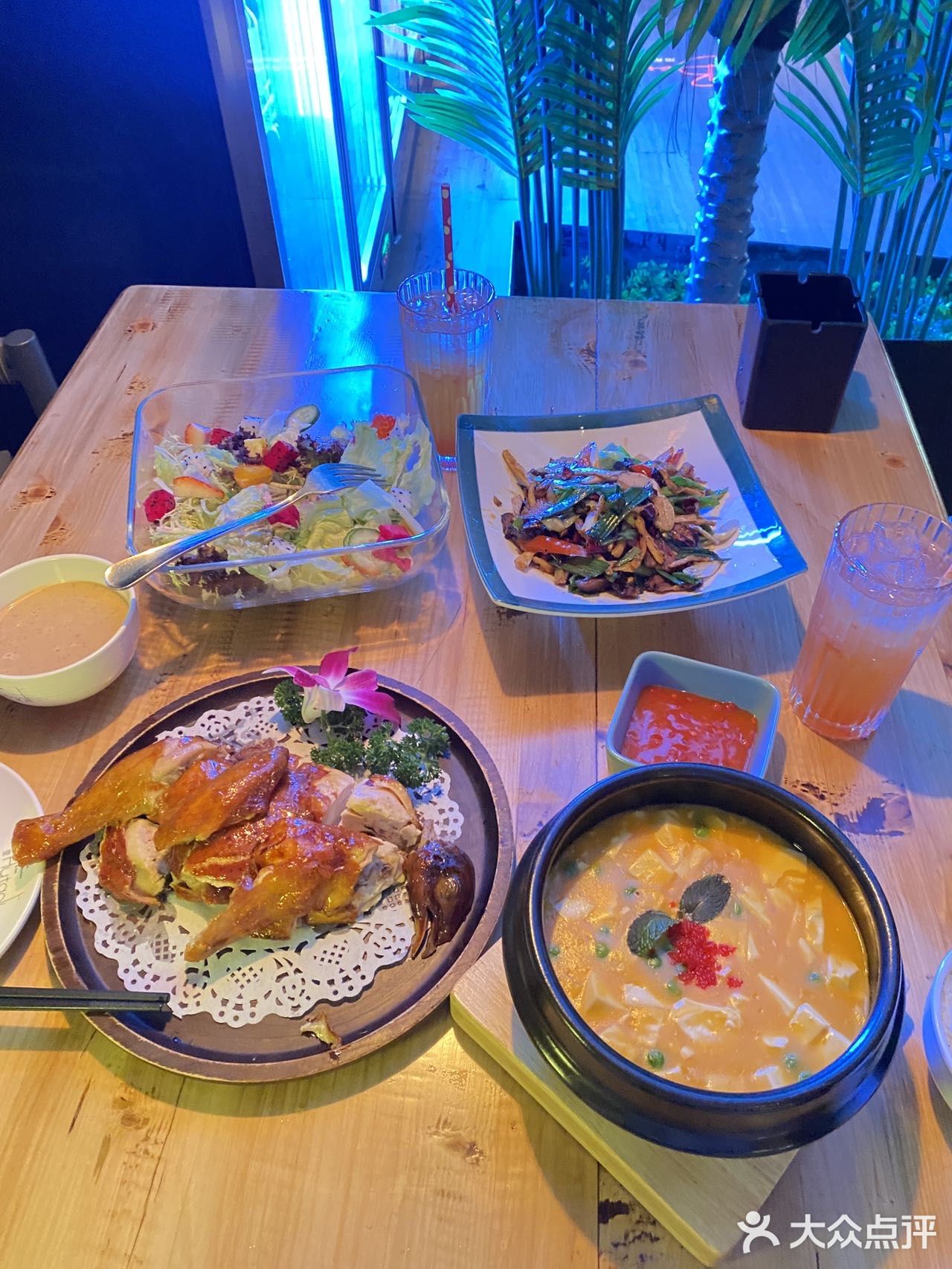 没错在杭州[啤酒]这家bistro真的好chill‼️