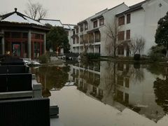 -梁鸿湿地丽笙度假酒店大堂吧