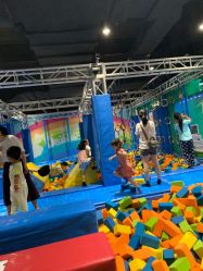 -袋鼠王蹦床公园(中信泰富万达广场嘉定新城店)