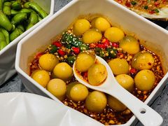 麻辣小皮蛋-虾胡闹龙虾馆(湄南河店)