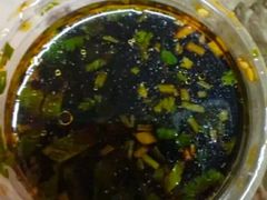 自制小料-潮半城·深井烧鹅潮州卤味手打牛肉丸(大沽路菜市场店)
