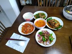 -乐禧母婴全自营月嫂(宝山店)