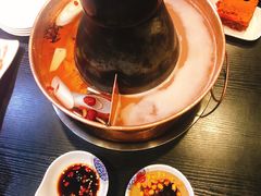 -楼外楼大刀肉传统火锅居(幸福街店)