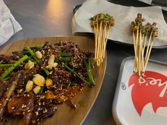 -何师烧烤Pro ·江湖川菜·小龙虾·精酿(太古里旗舰店)