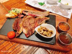 菲力牛排-1886德国汽车餐厅(外滩十六铺码头店)