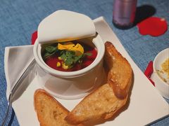 -弦月窗LUNETTE BY AMANDA(复兴路店)