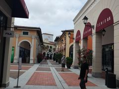 -佛罗伦萨小镇广佛名品奥特莱斯(疏港路店)