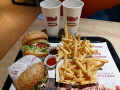 自助饮料-The Habit Burger Grill 哈比特汉堡(复兴soho店)