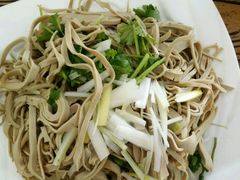 -溢心园香河肉饼总店