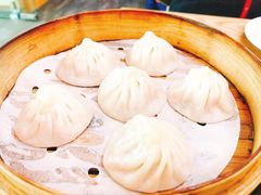 特色鲜肉汤包-百年龙袍蟹黄汤包(融创茂店)