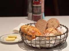 美式餐前面包-Wolfgang’s Steakhouse 沃夫冈牛排馆(上海白玉兰广场店)