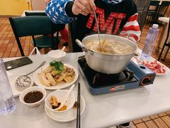 -月亮房·白斩鸡(娄山关路店)