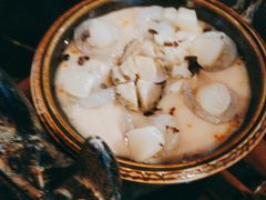 -老牌坊云南鱼豆花火锅(哈西万达店)