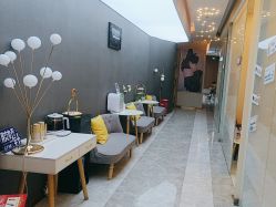 -More摩尔医美の注射线雕光电中心