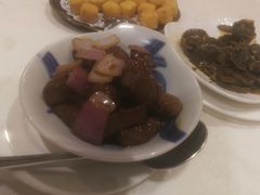 洋葱牛肉粒-帝皇楼