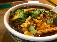 嗖嗖酸辣粉-甲乙饼·北京手工肉饼(西直门凯德茂店)